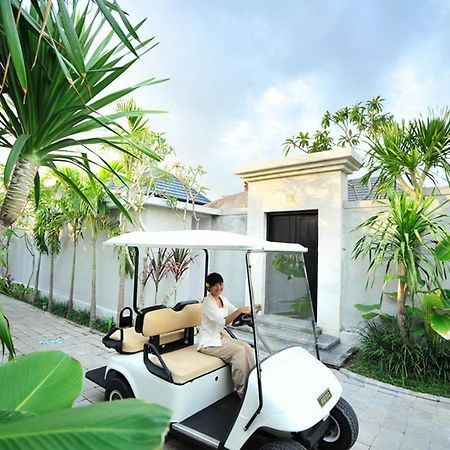 La Villais Kamojang Hotel Seminyak エクステリア 写真