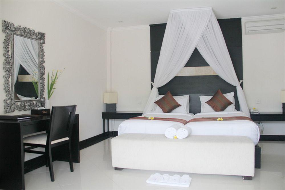 La Villais Kamojang Hotel Seminyak エクステリア 写真