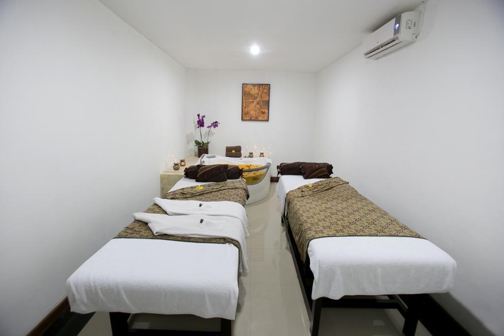 La Villais Kamojang Hotel Seminyak エクステリア 写真