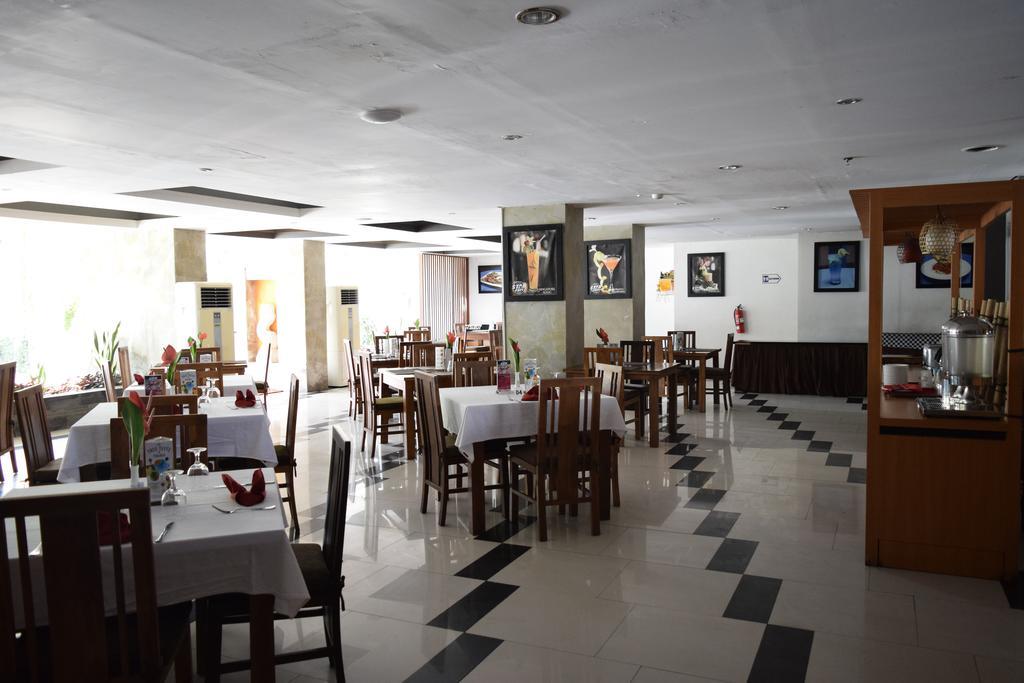 La Villais Kamojang Hotel Seminyak エクステリア 写真