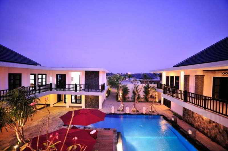 La Villais Kamojang Hotel Seminyak エクステリア 写真