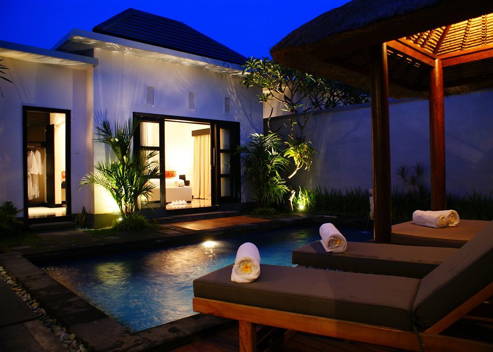 La Villais Kamojang Hotel Seminyak エクステリア 写真