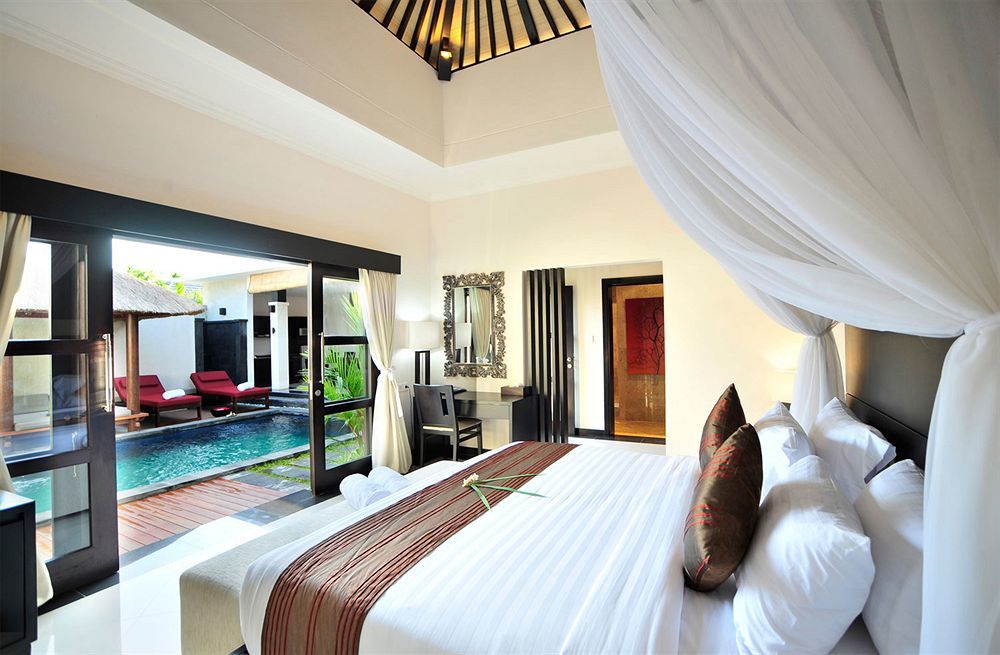 La Villais Kamojang Hotel Seminyak エクステリア 写真