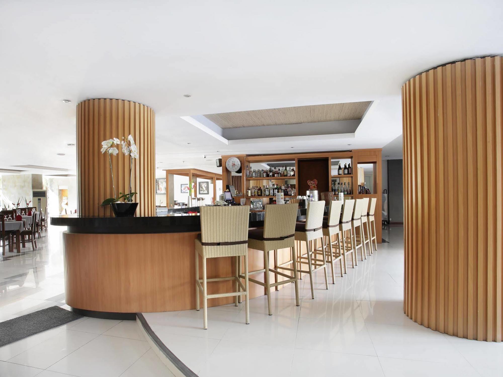 La Villais Kamojang Hotel Seminyak エクステリア 写真
