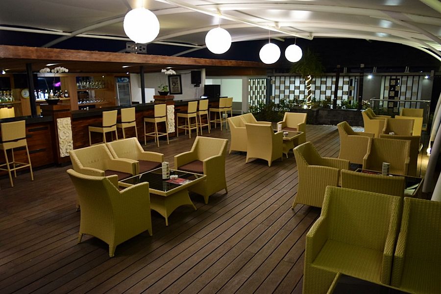 La Villais Kamojang Hotel Seminyak エクステリア 写真