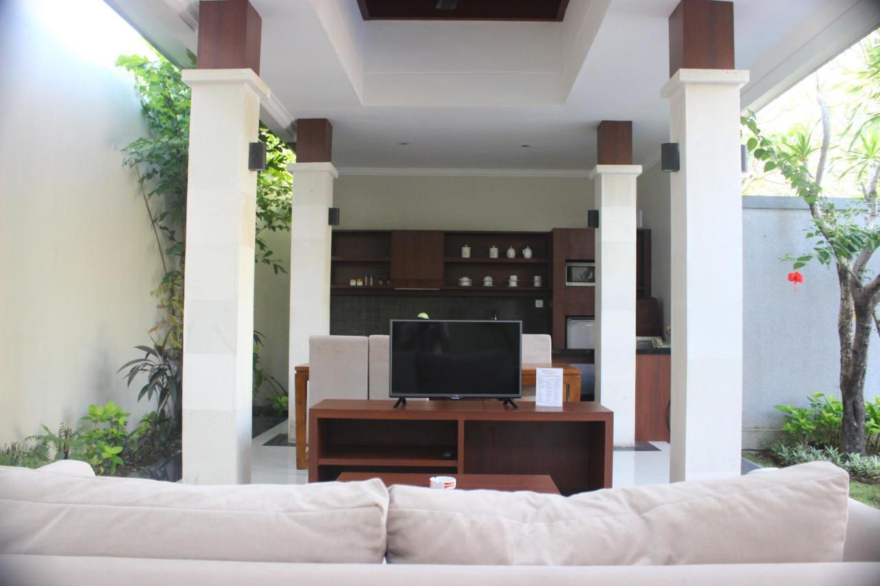 La Villais Kamojang Hotel Seminyak エクステリア 写真