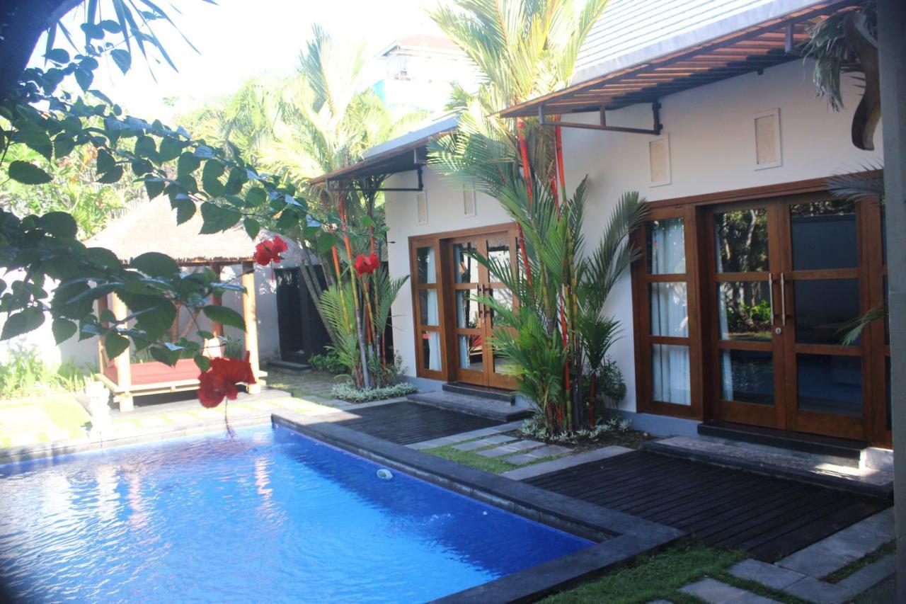 La Villais Kamojang Hotel Seminyak エクステリア 写真
