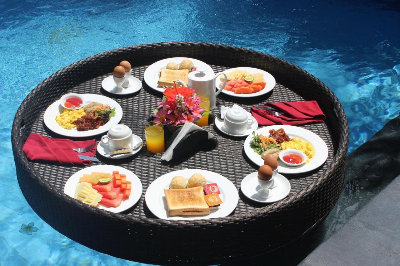 La Villais Kamojang Hotel Seminyak エクステリア 写真