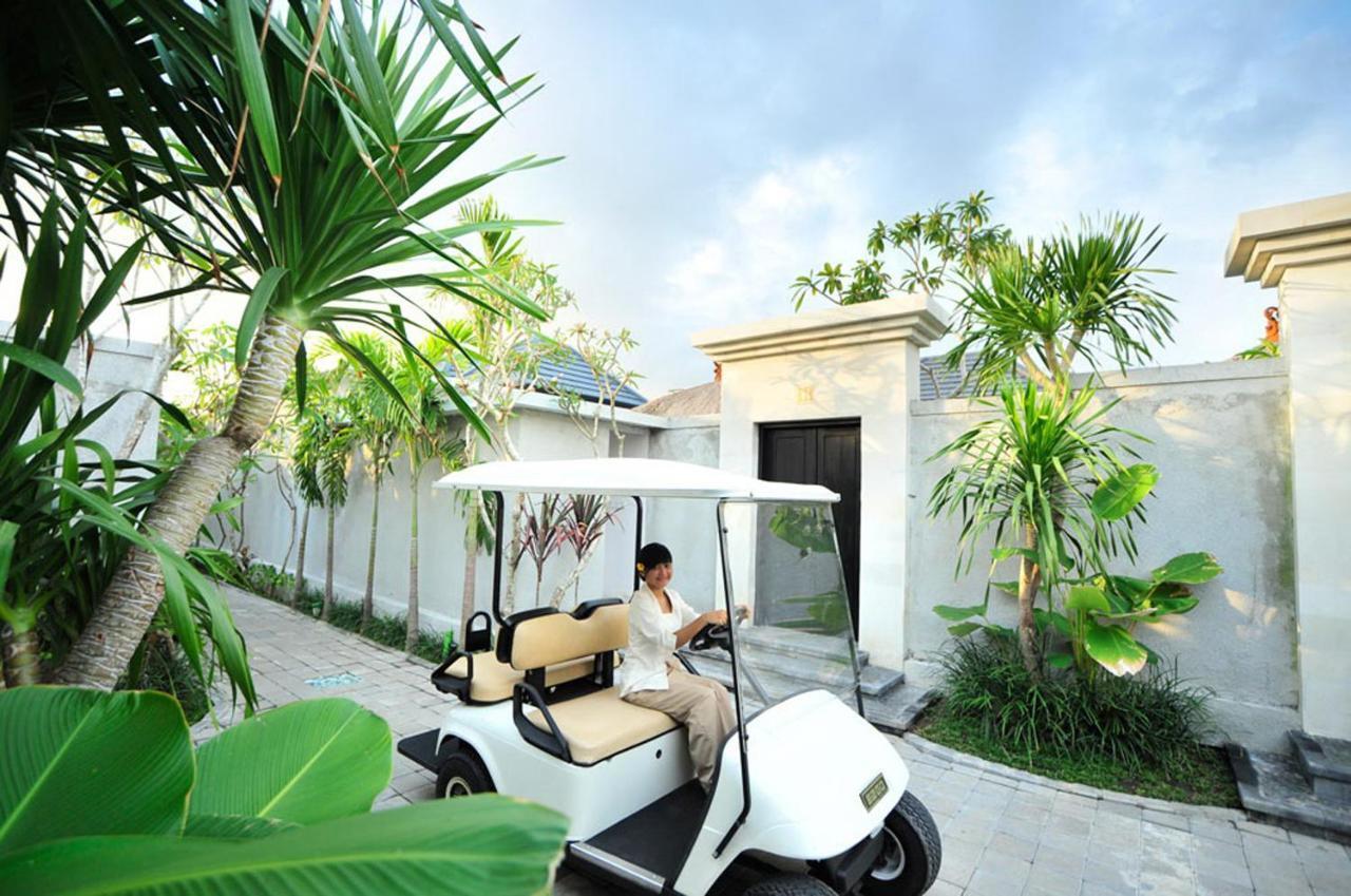 La Villais Kamojang Hotel Seminyak エクステリア 写真